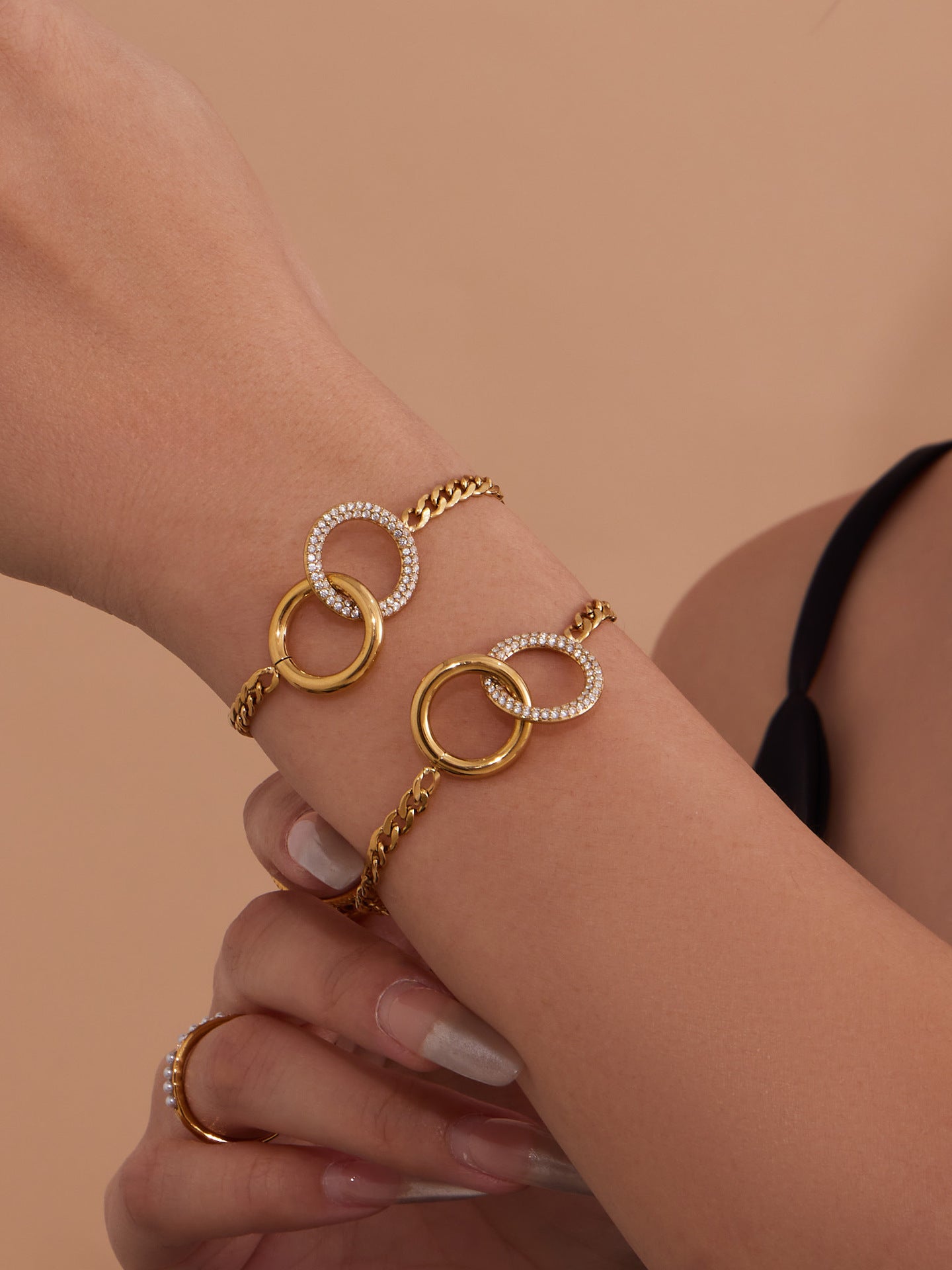 Twin Link Necklace