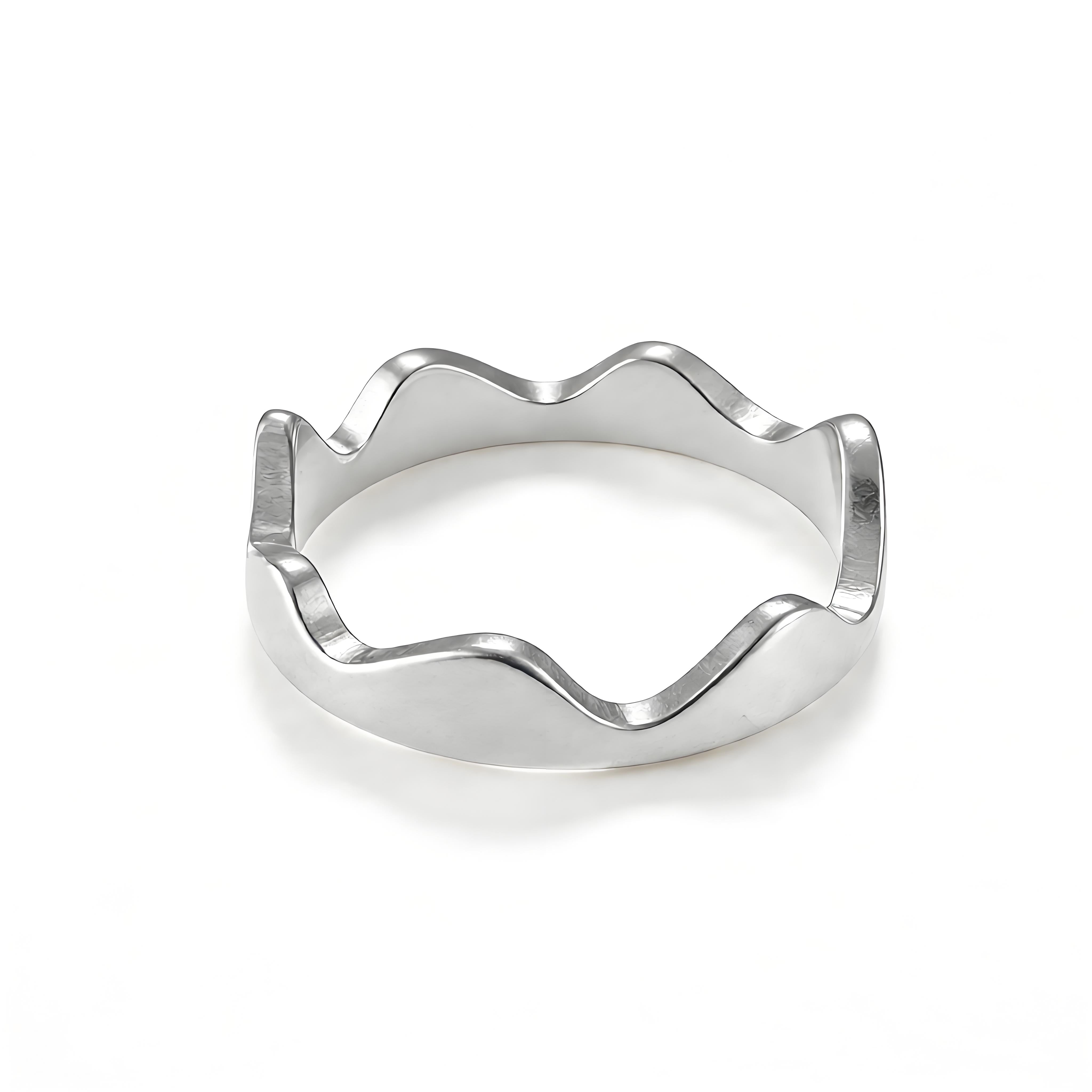 Wavy Crown Ring