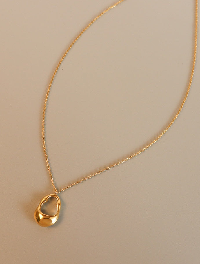 Artistic Oval Necklace - Moonix