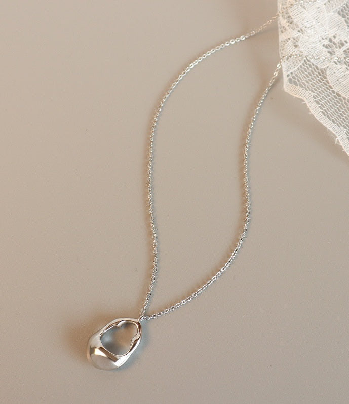 Artistic Oval Necklace - Moonix