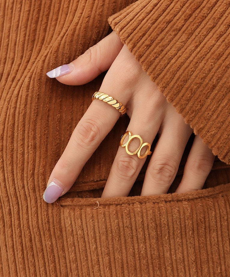 Aurora Curve Ring - Moonix