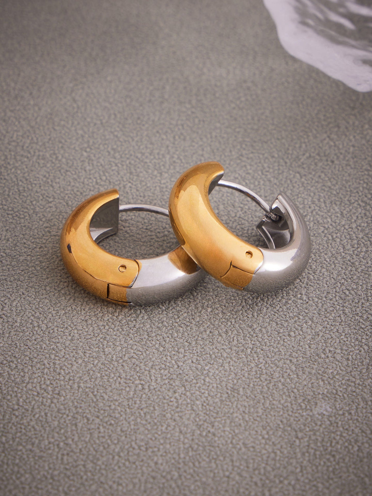 Bold Hoop Earrings - Moonix