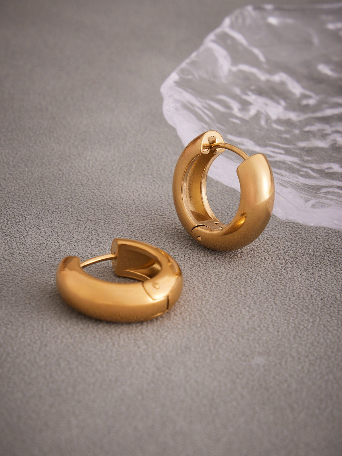Bold Hoop Earrings - Moonix