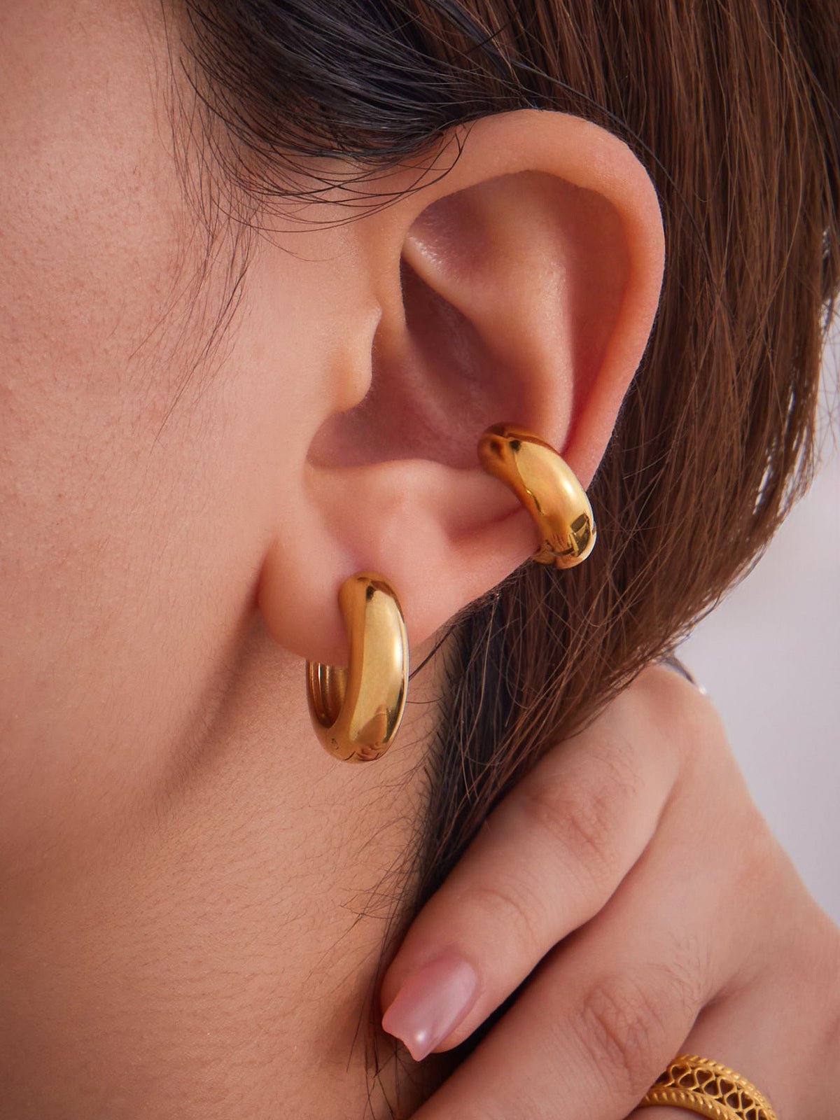 Bold Hoop Earrings - Moonix