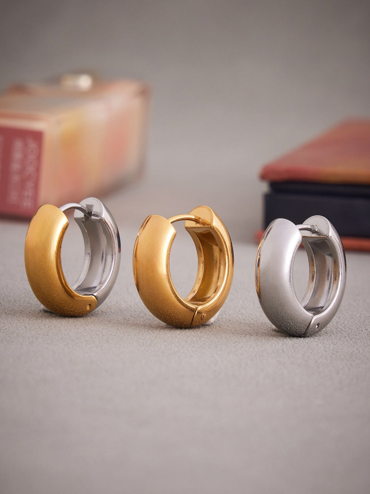 Bold Hoop Earrings - Moonix