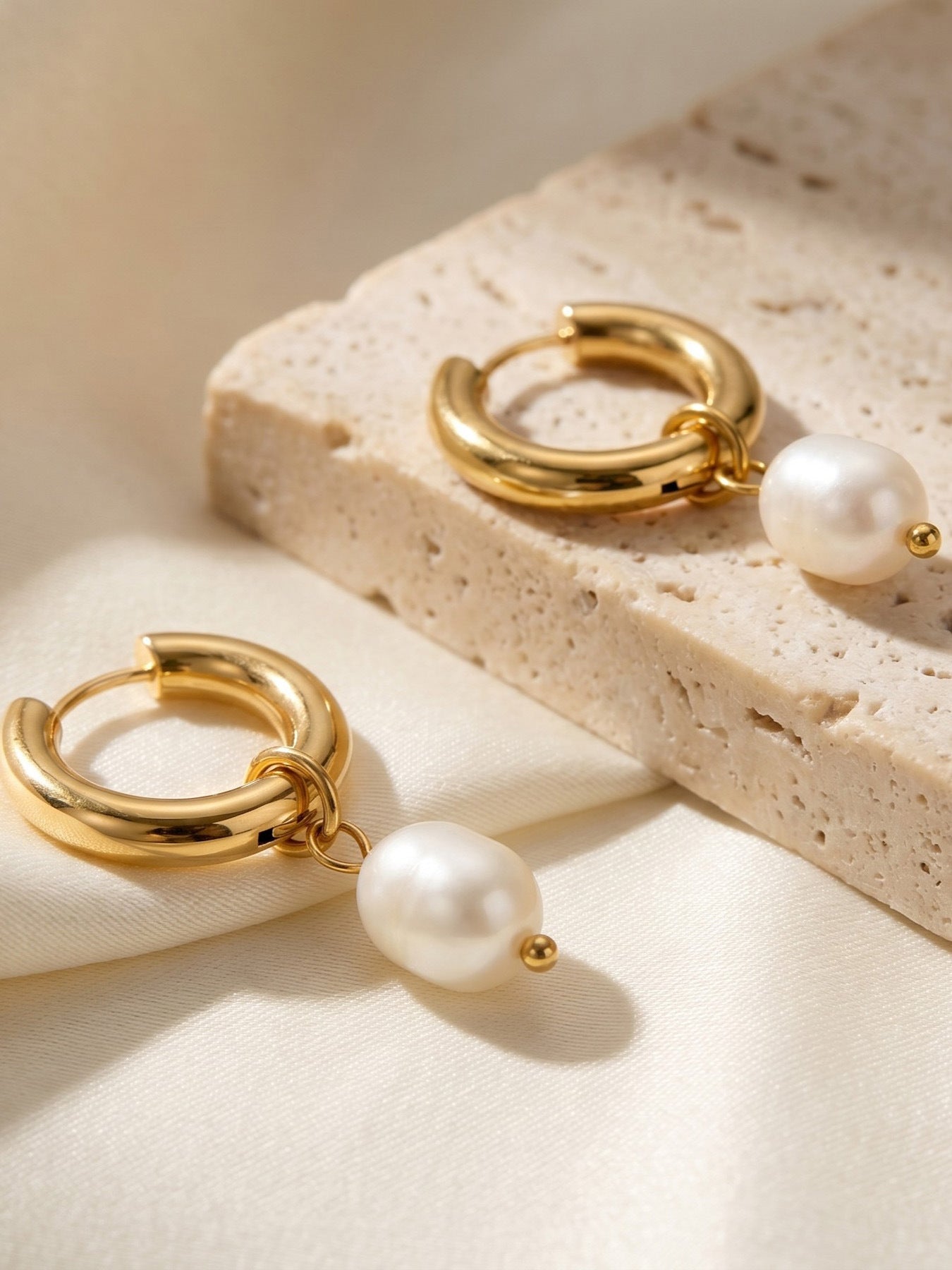 Chunky Hoop Earrings - Moonix