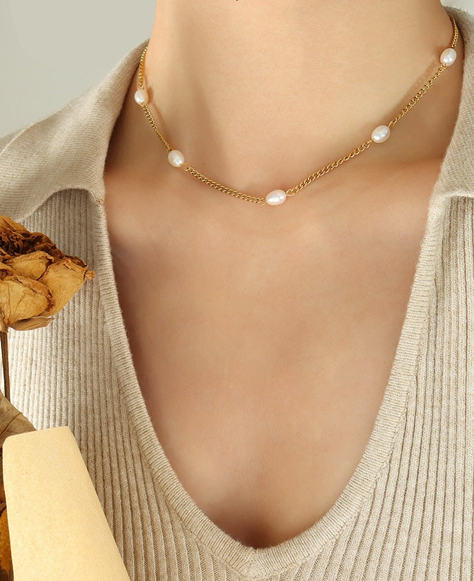 Classic Pearl Station Necklace - Moonix