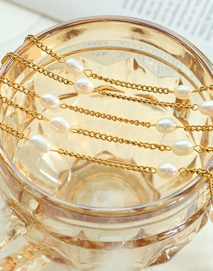 Classic Pearl Station Necklace - Moonix