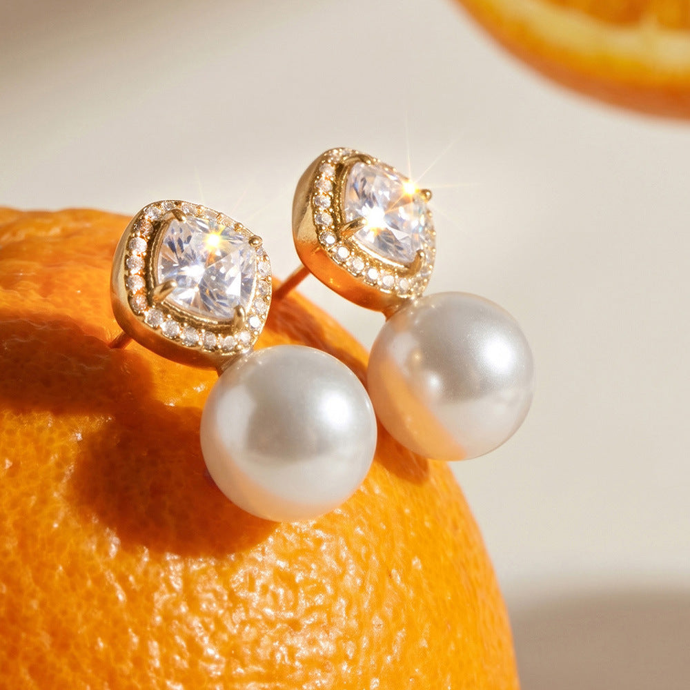 Cushion Frame Pearl Earrings - Moonix