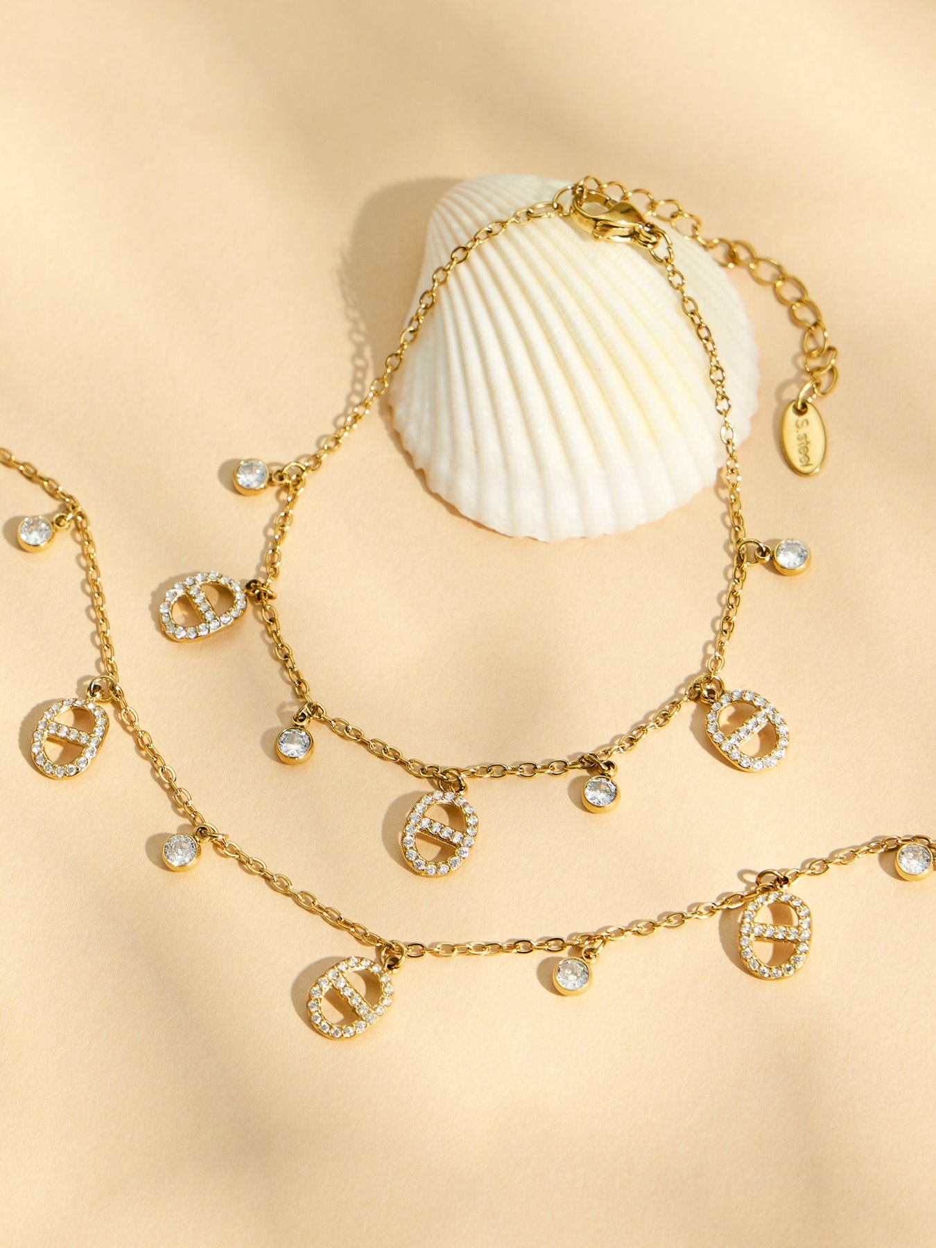 Dainty Oval Bracelet - Moonix