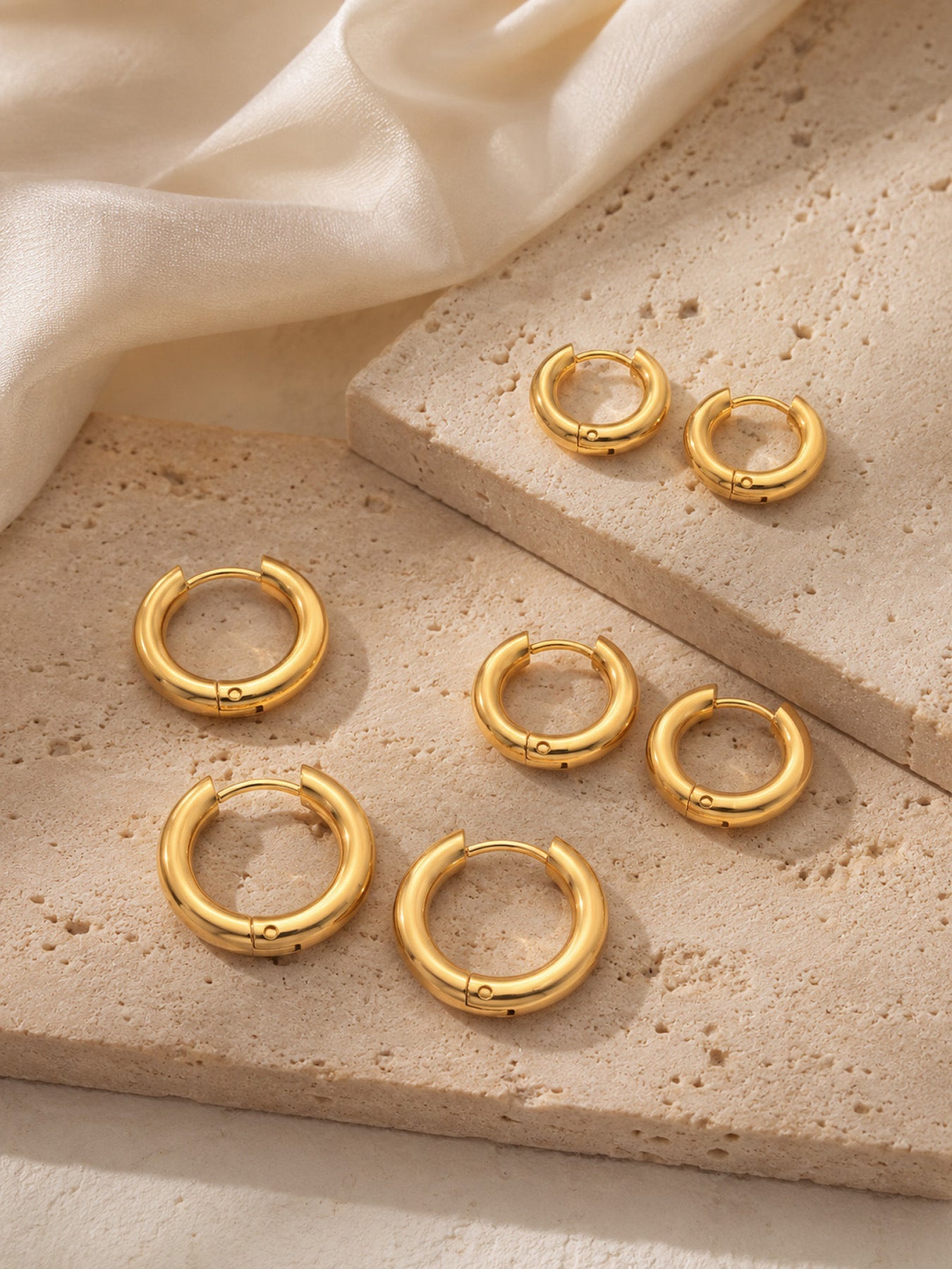 Essential Earrings - Moonix