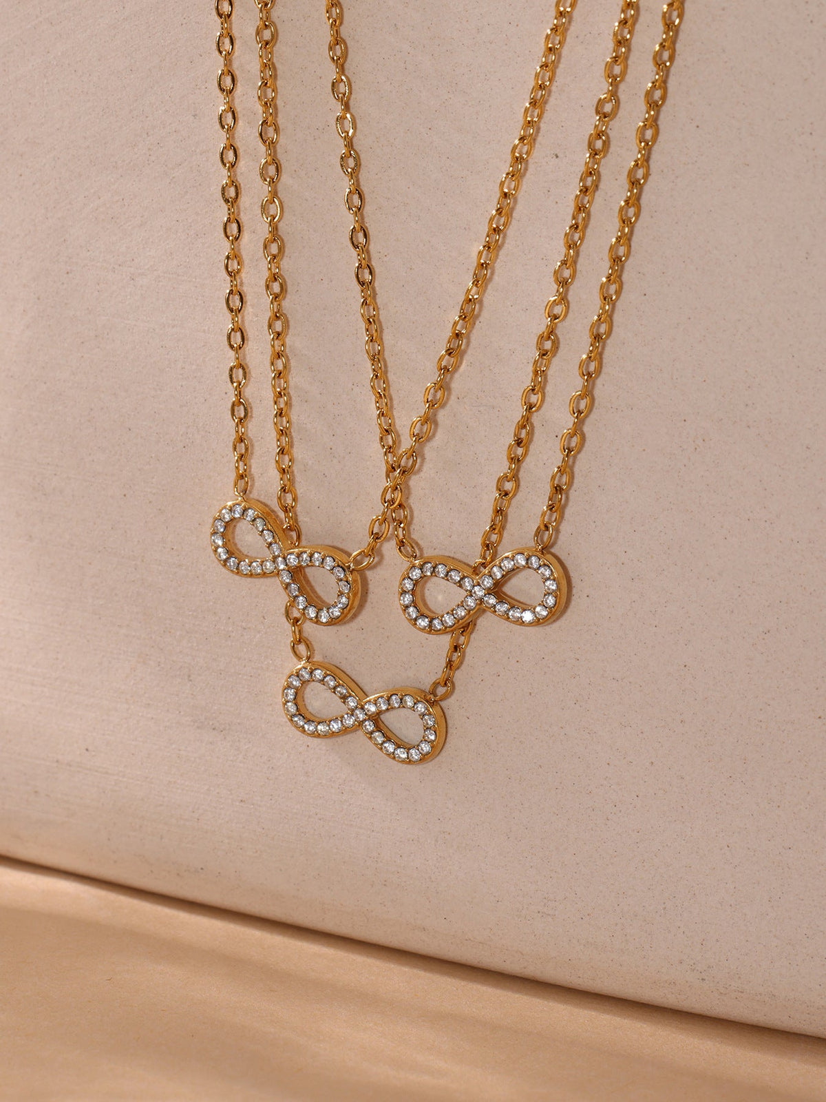 Eternity Loop Necklace - Moonix