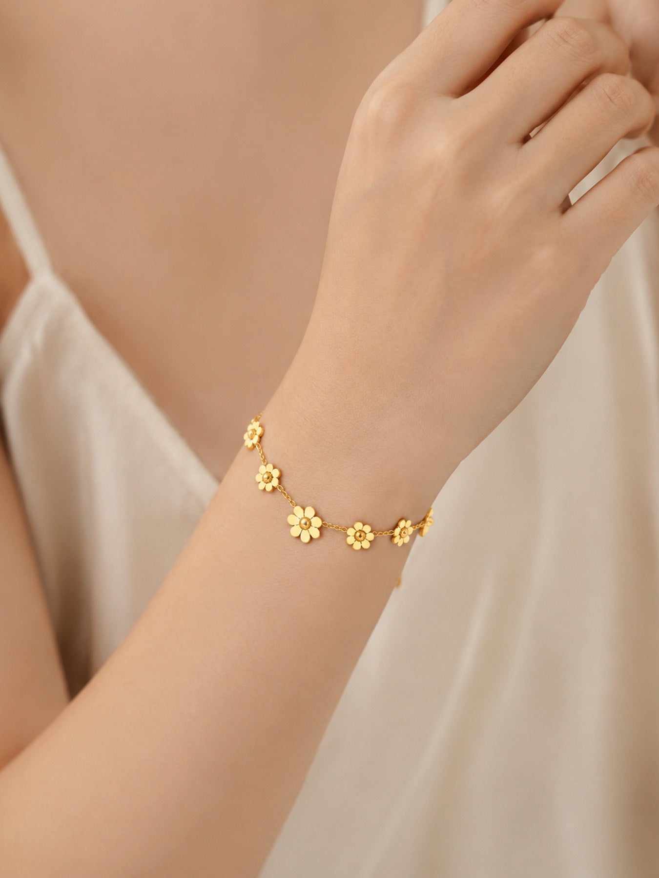 Floral Whisper Bracelet - Moonix