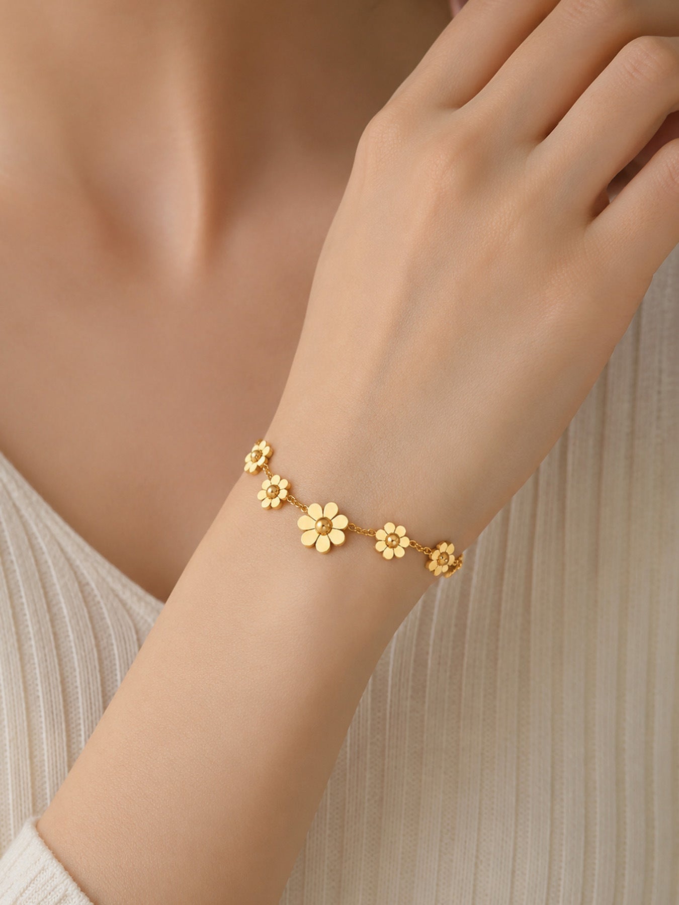 Floral Whisper Bracelet - Moonix
