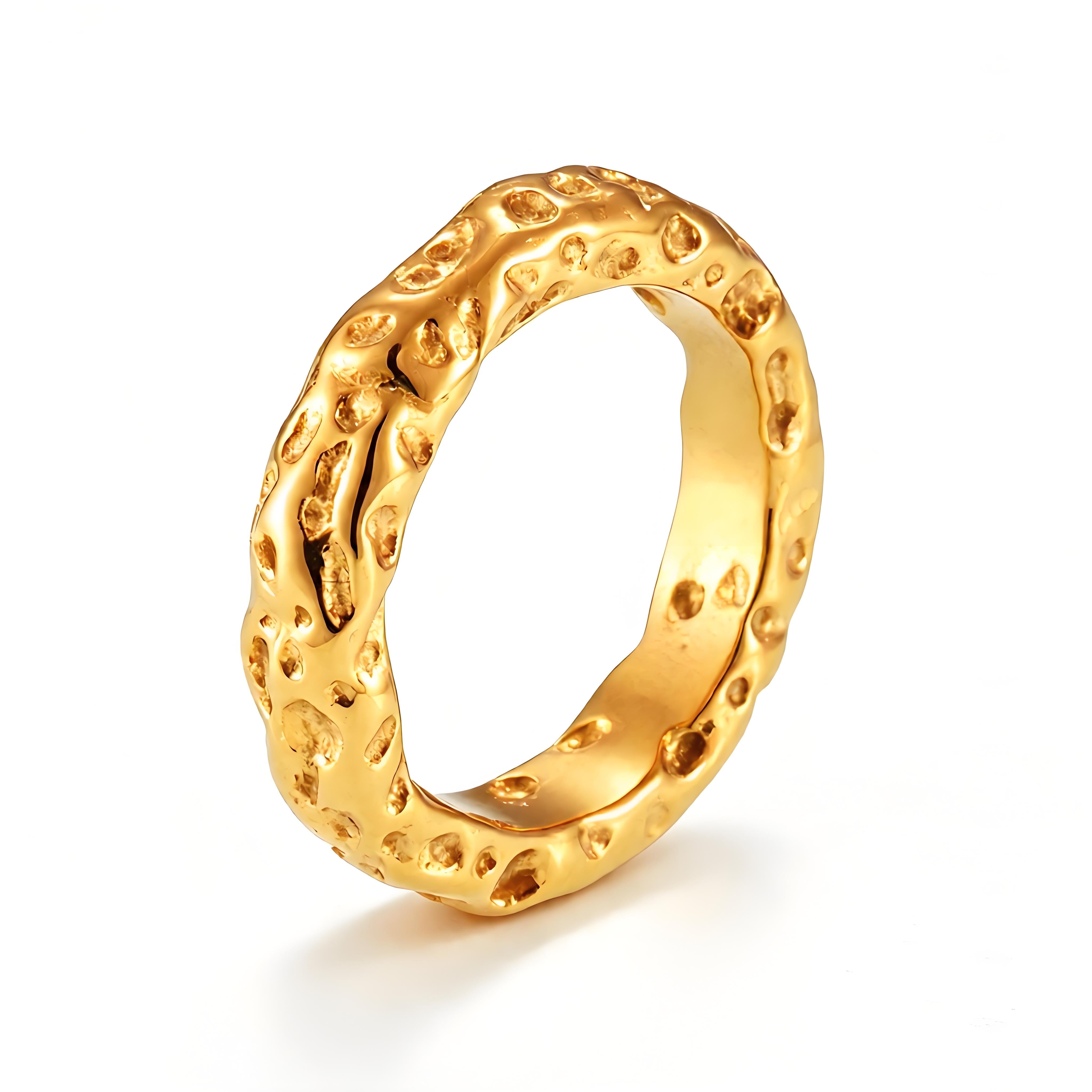Hammered Crater Band Ring - Moonix