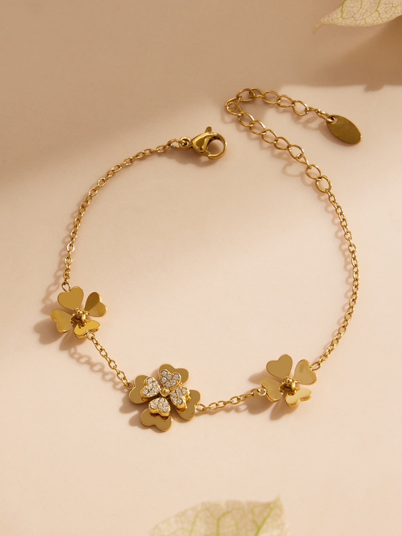 Lumi Clover Open Bangle - Moonix