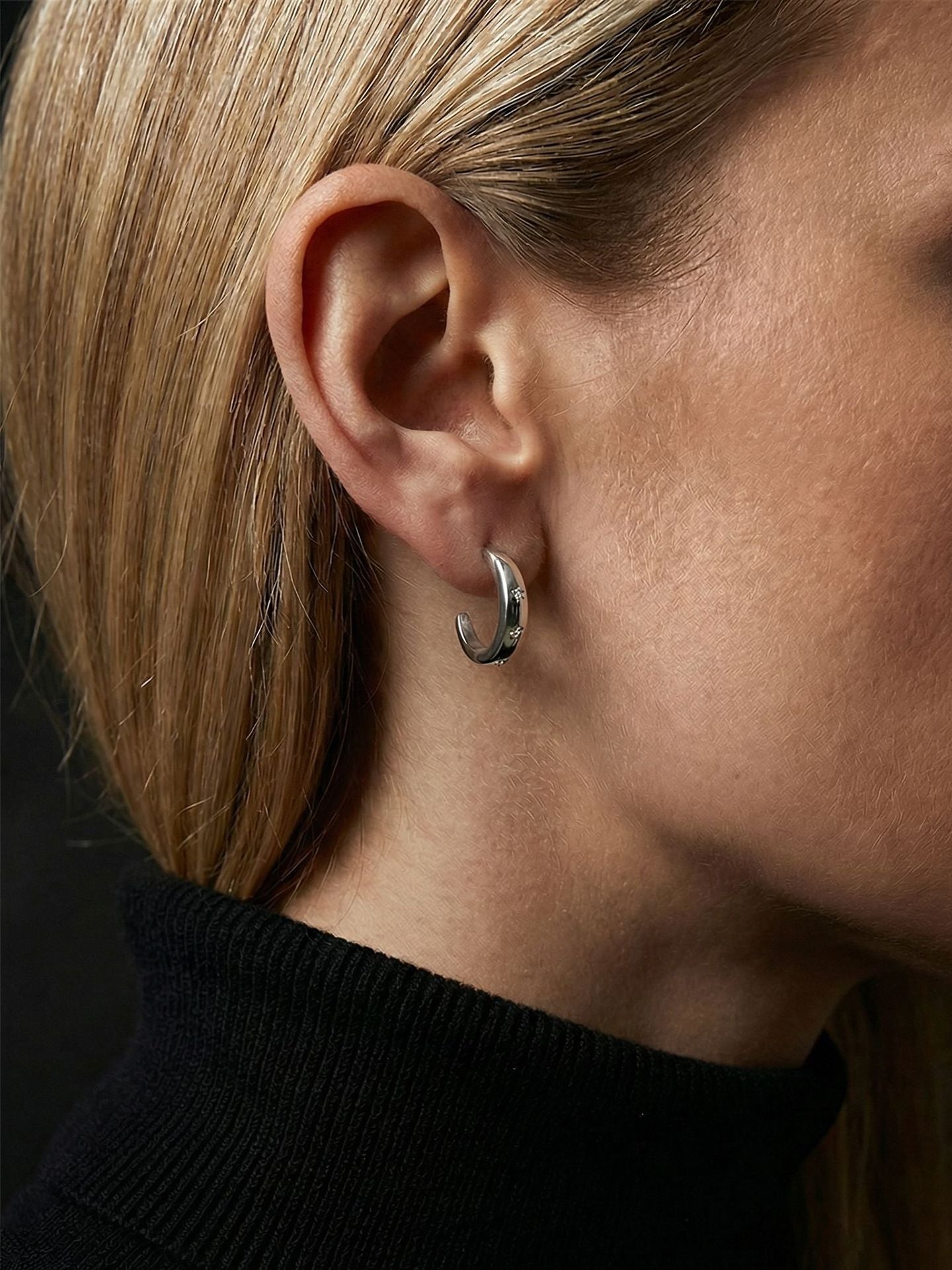 Star Zircon C-Shaped Earring - Moonix