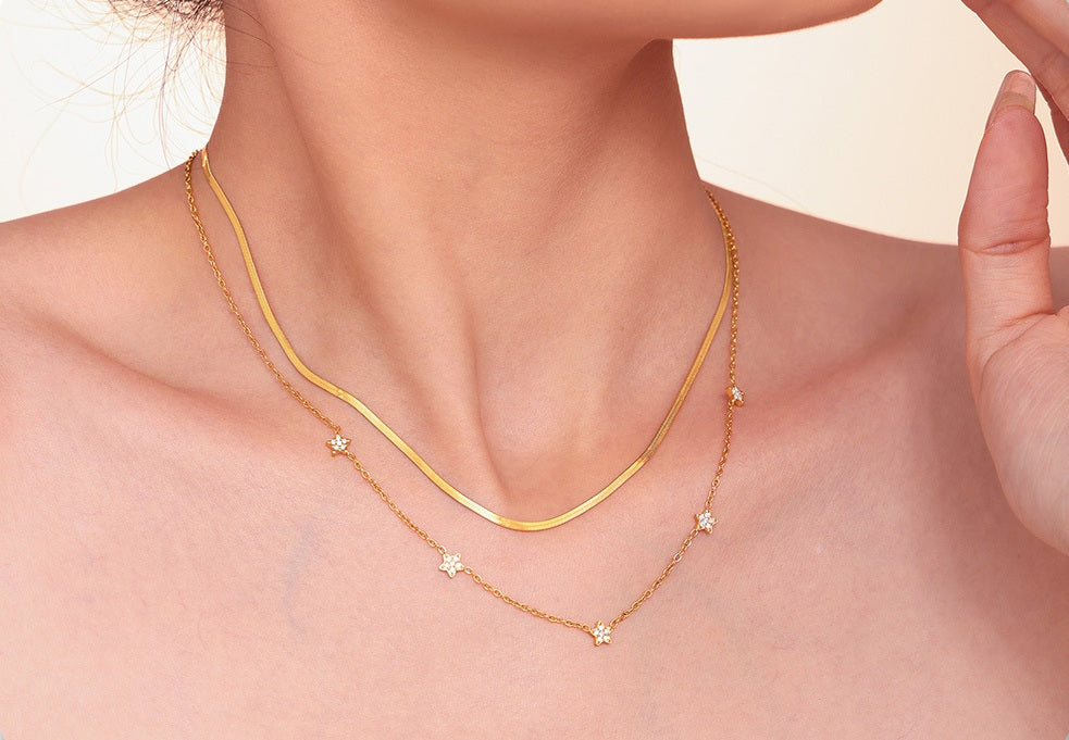 Star Zircon Station Necklace - Moonix