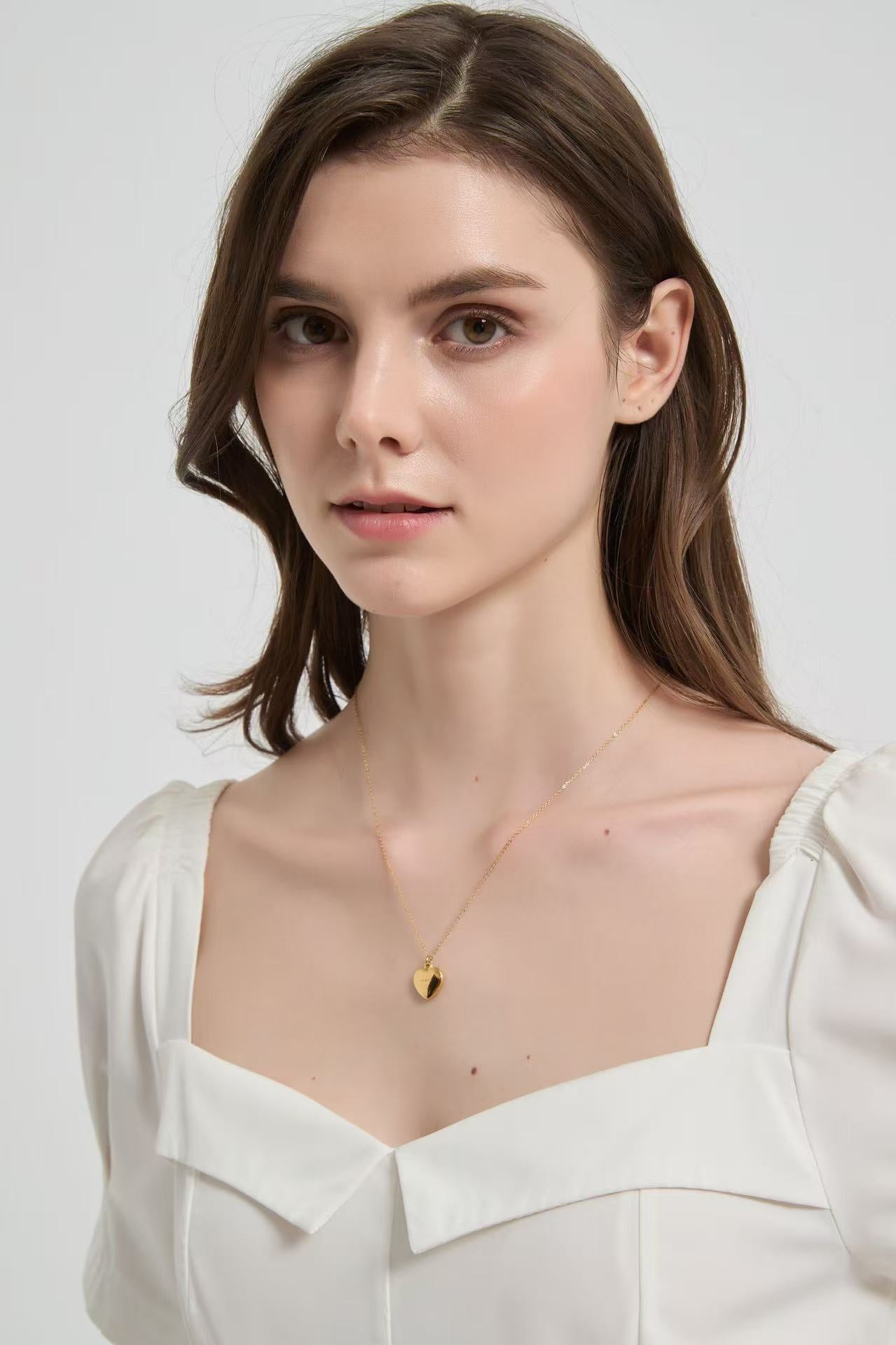Smooth Heart Mirror Necklace