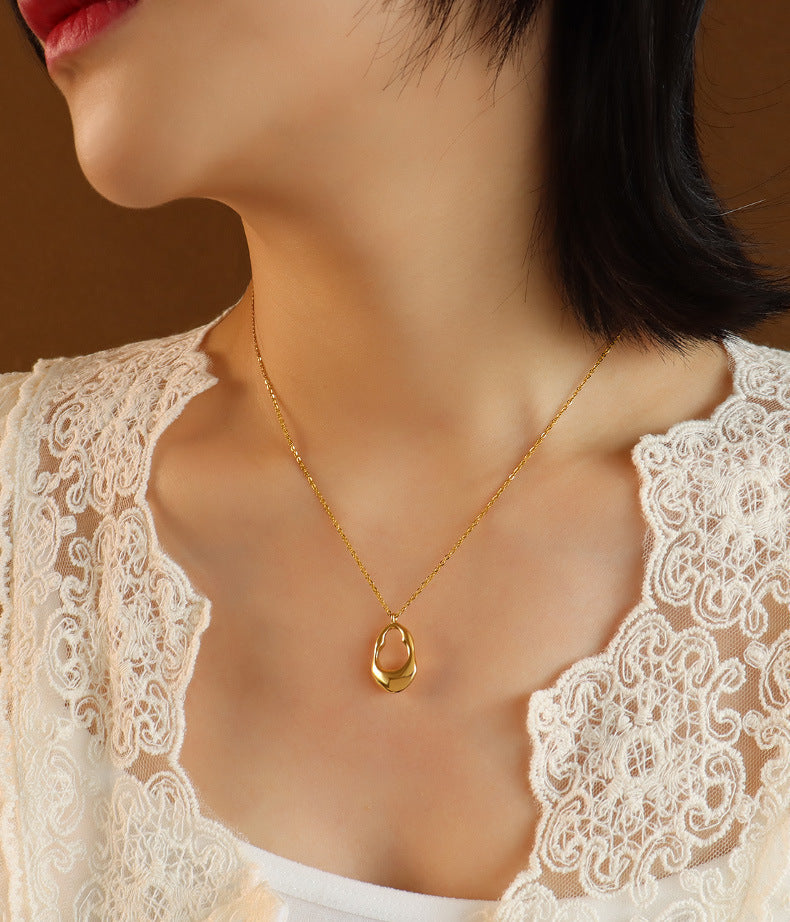 Artistic Oval Necklace - Moonix