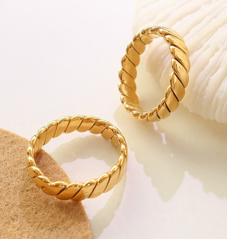 Aurora Curve Ring - Moonix