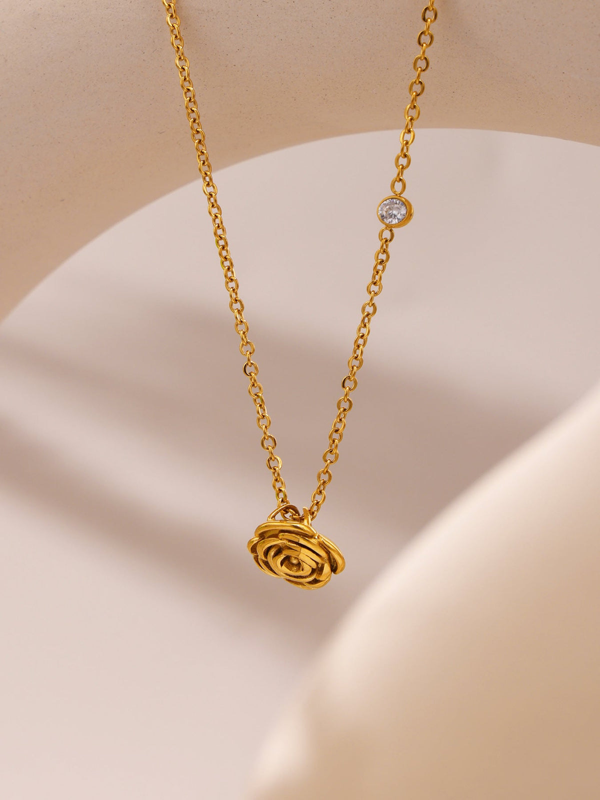 Blooming Rose Necklace - Moonix