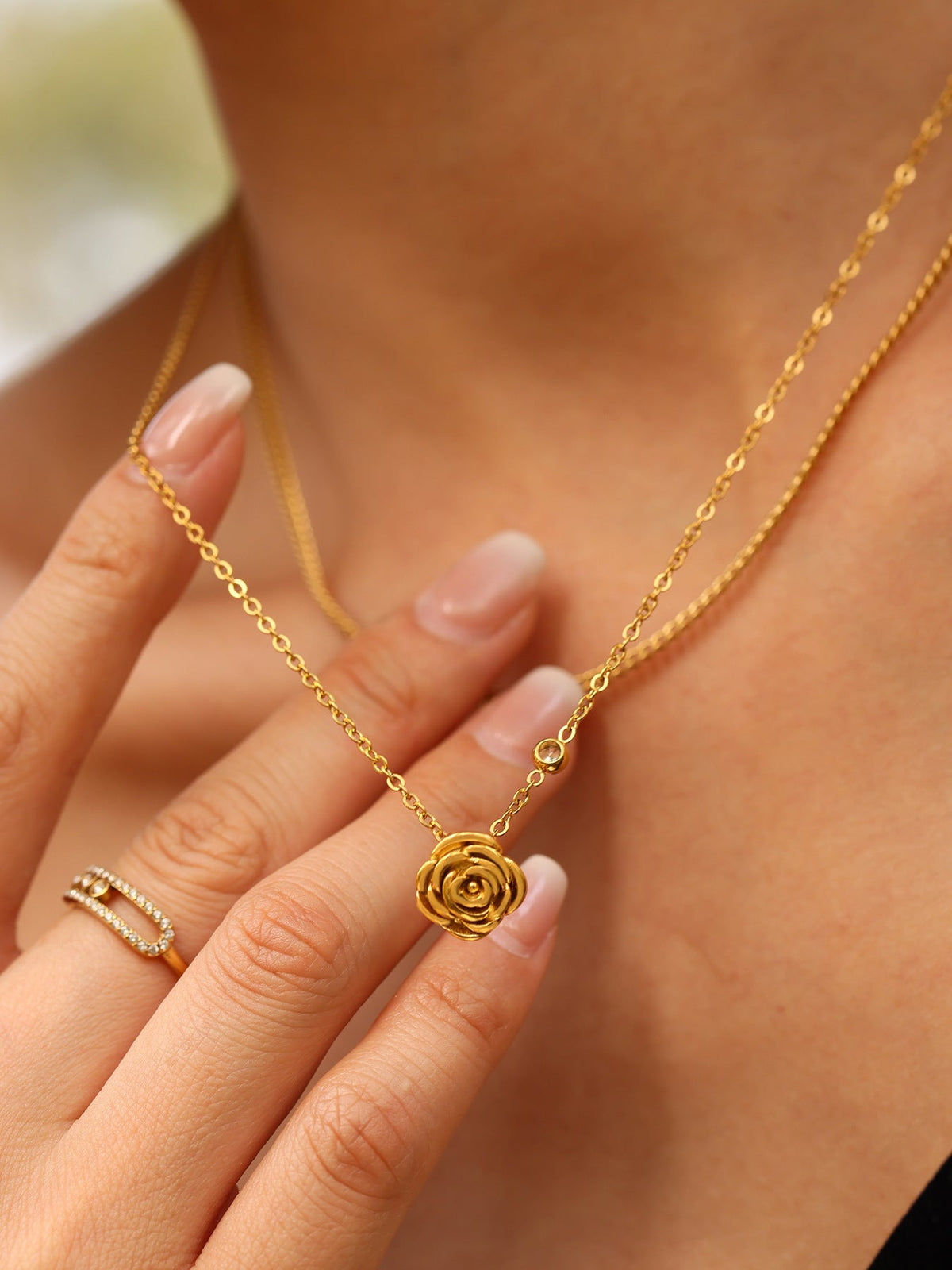 Blooming Rose Necklace - Moonix
