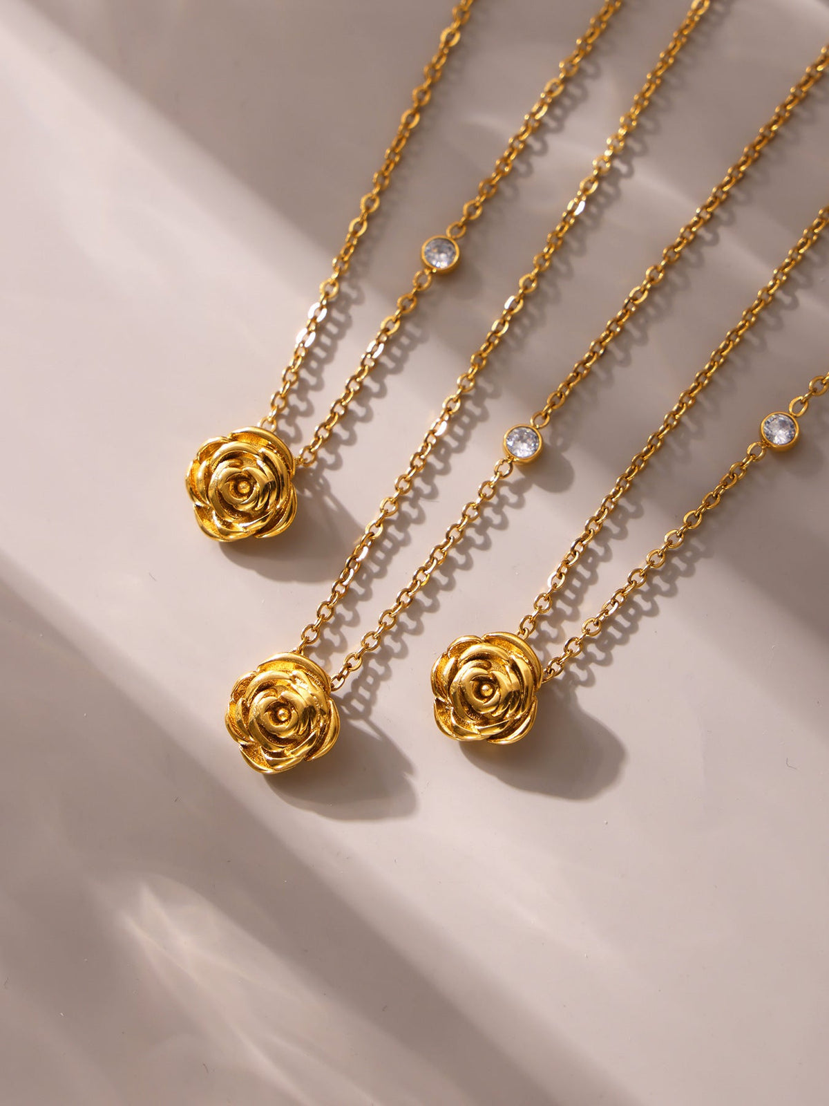 Blooming Rose Necklace - Moonix