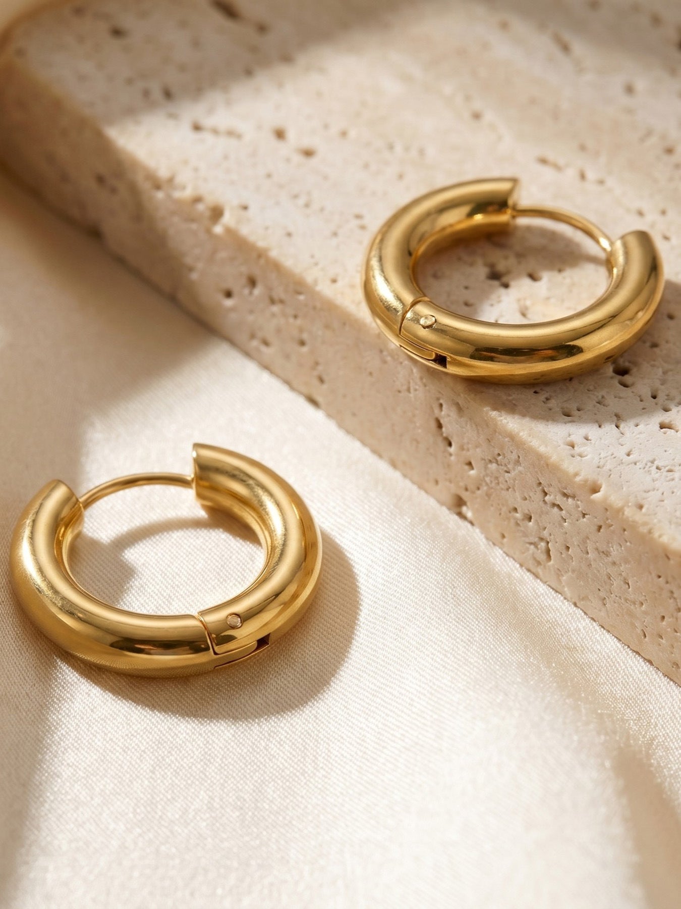 Chunky Hoop Earrings - Moonix
