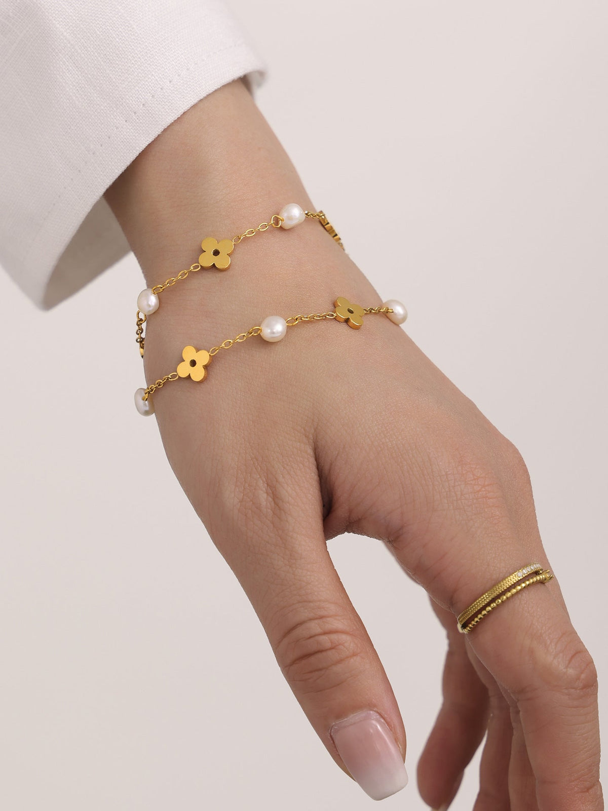 Clover Pearl Bracelet - Moonix