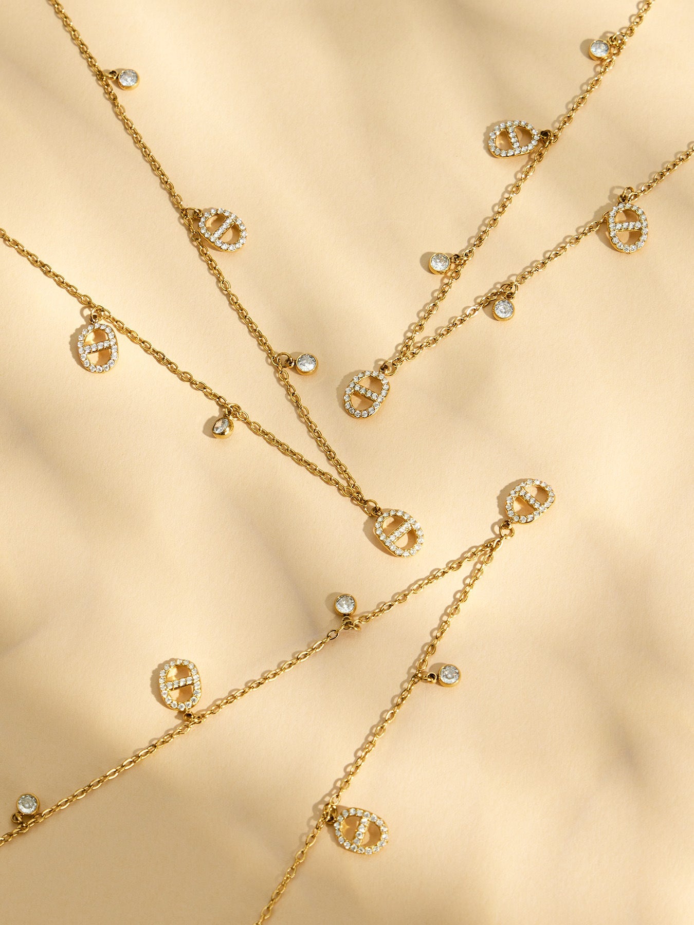 Dainty Oval Bracelet - Moonix