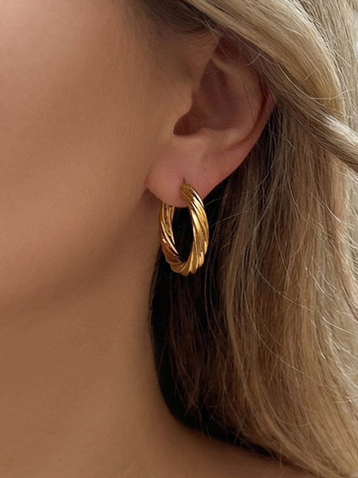 Essential Twist Hoop Earrings - Moonix