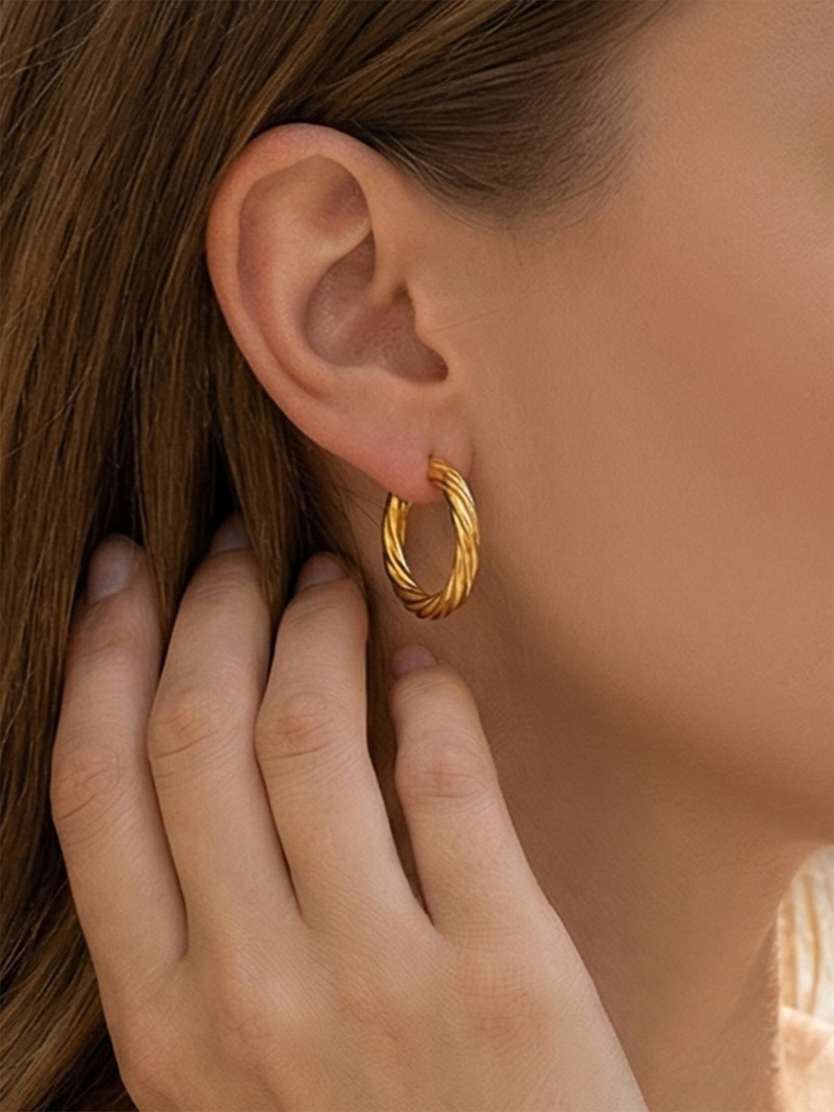 Essential Twist Hoop Earrings - Moonix