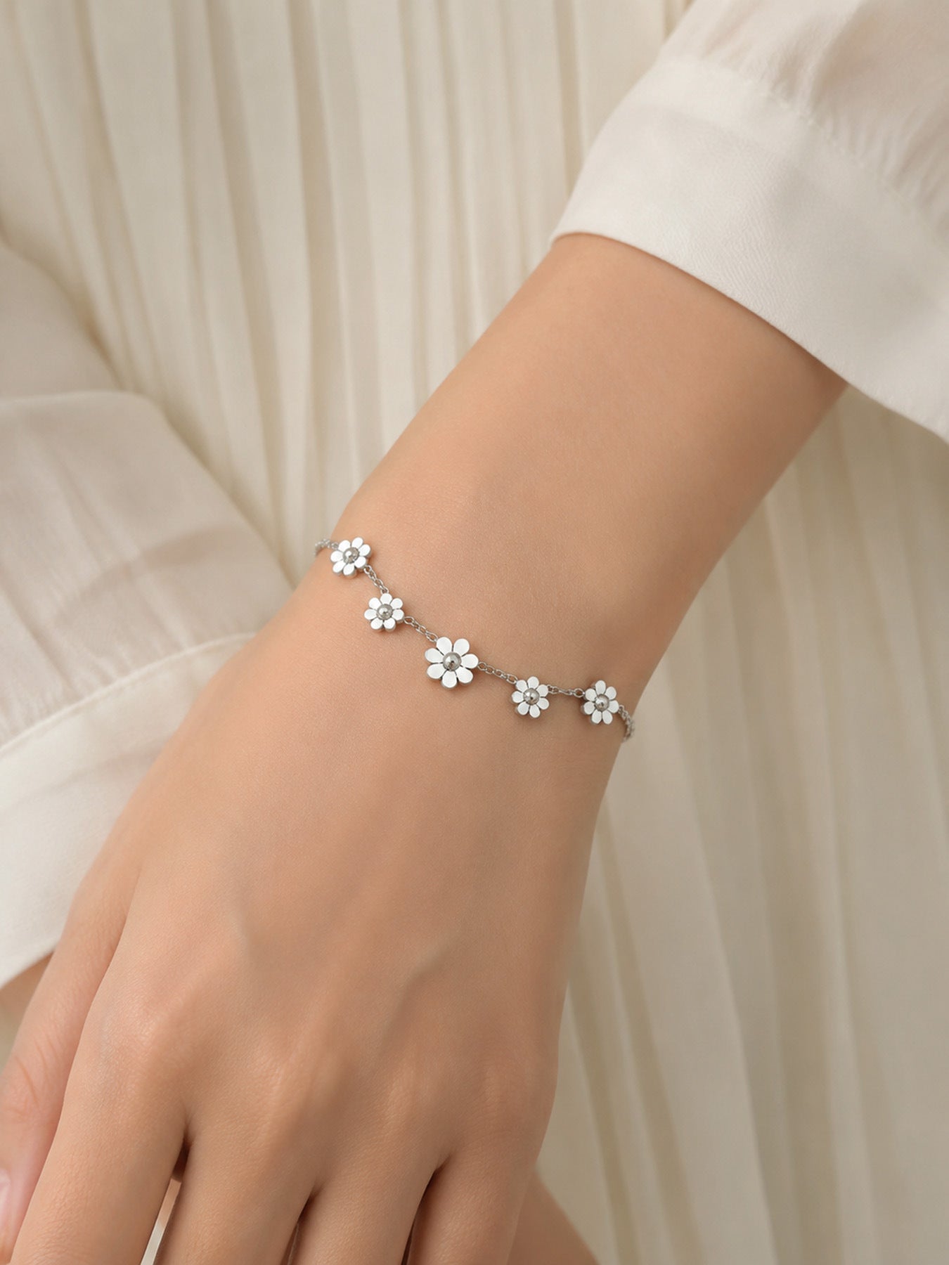 Floral Whisper Bracelet - Moonix