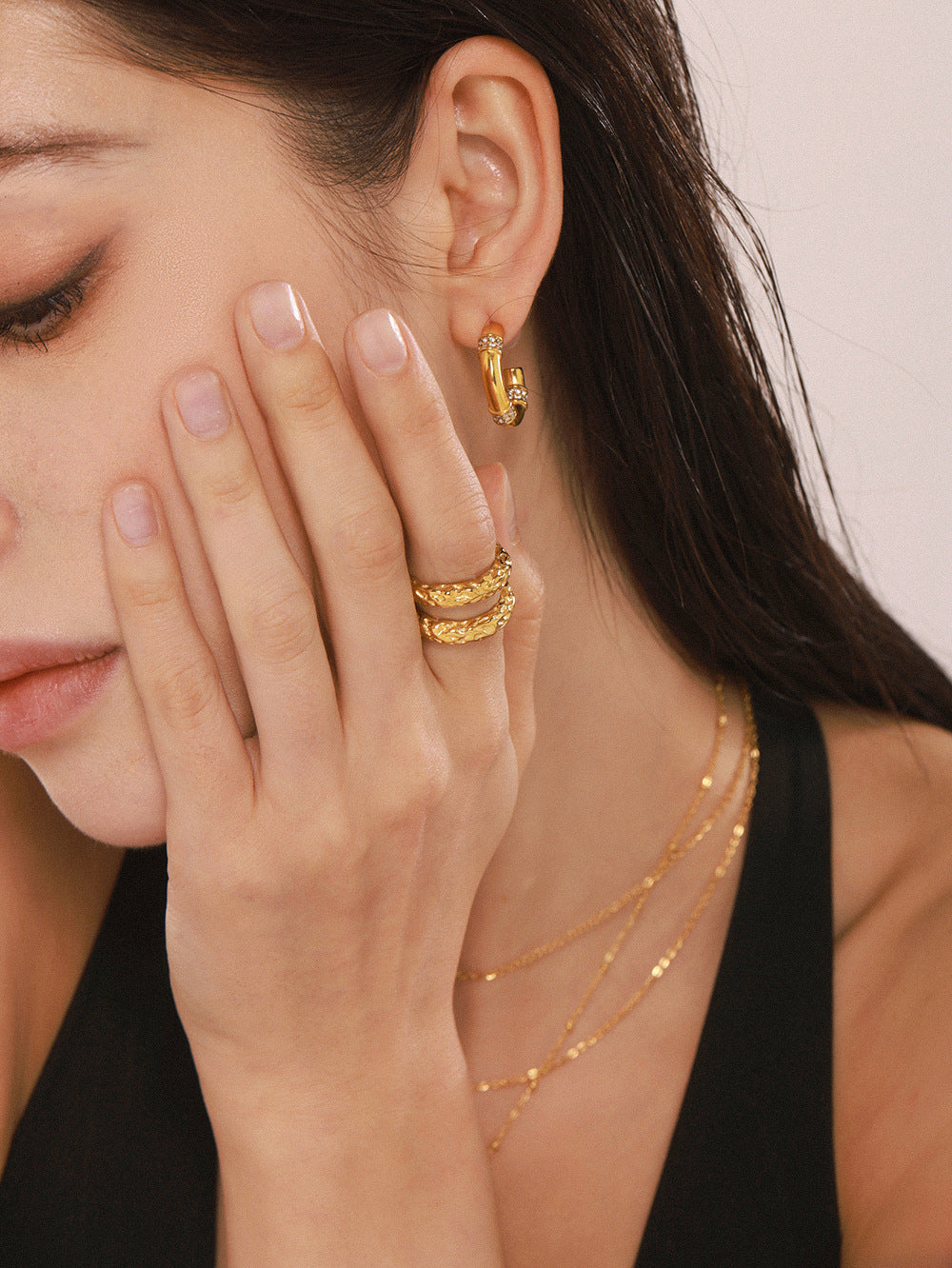 Hammered Crater Band Ring - Moonix