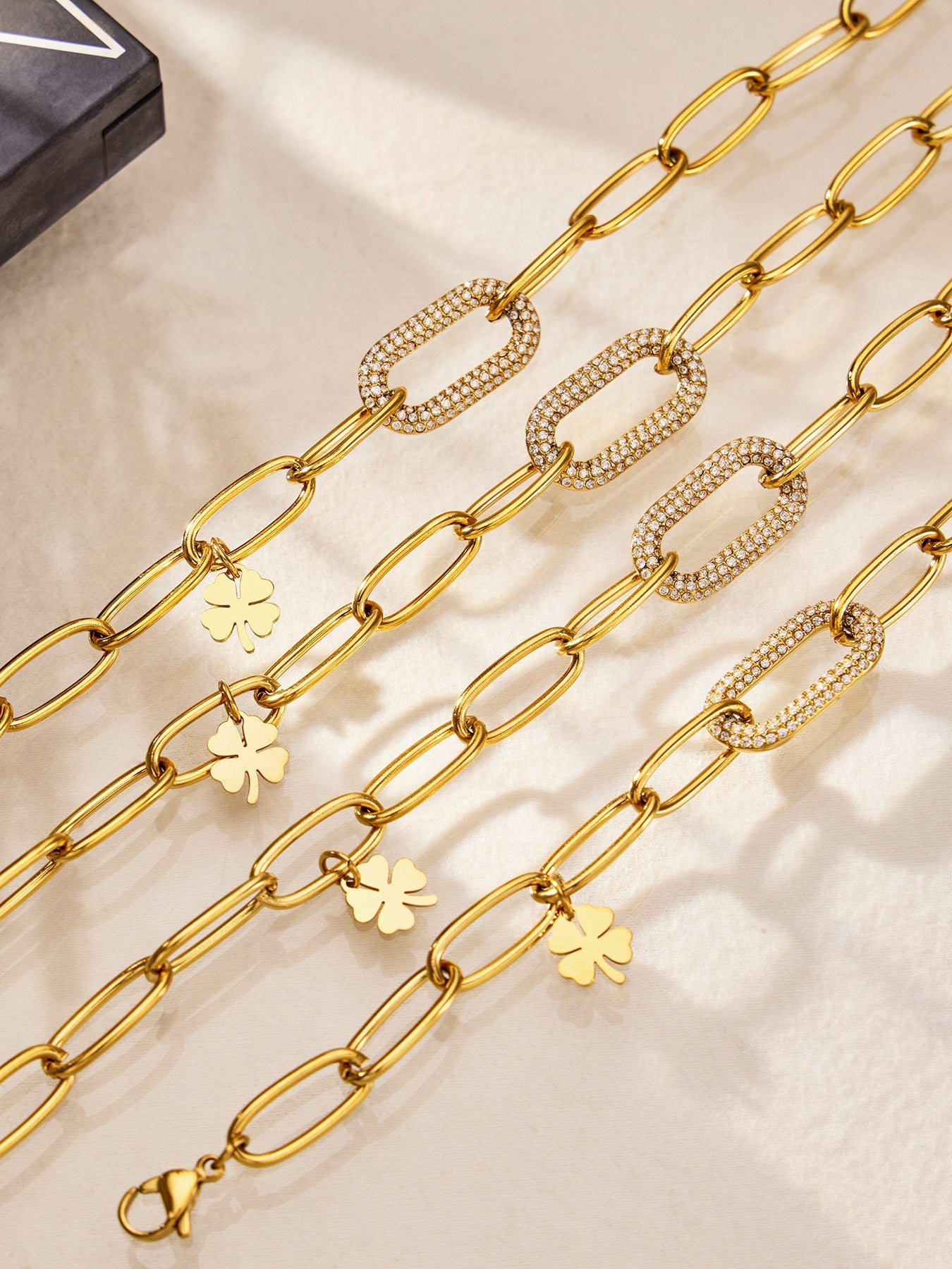 Lucky Clover Paperclip Bracelet - Moonix