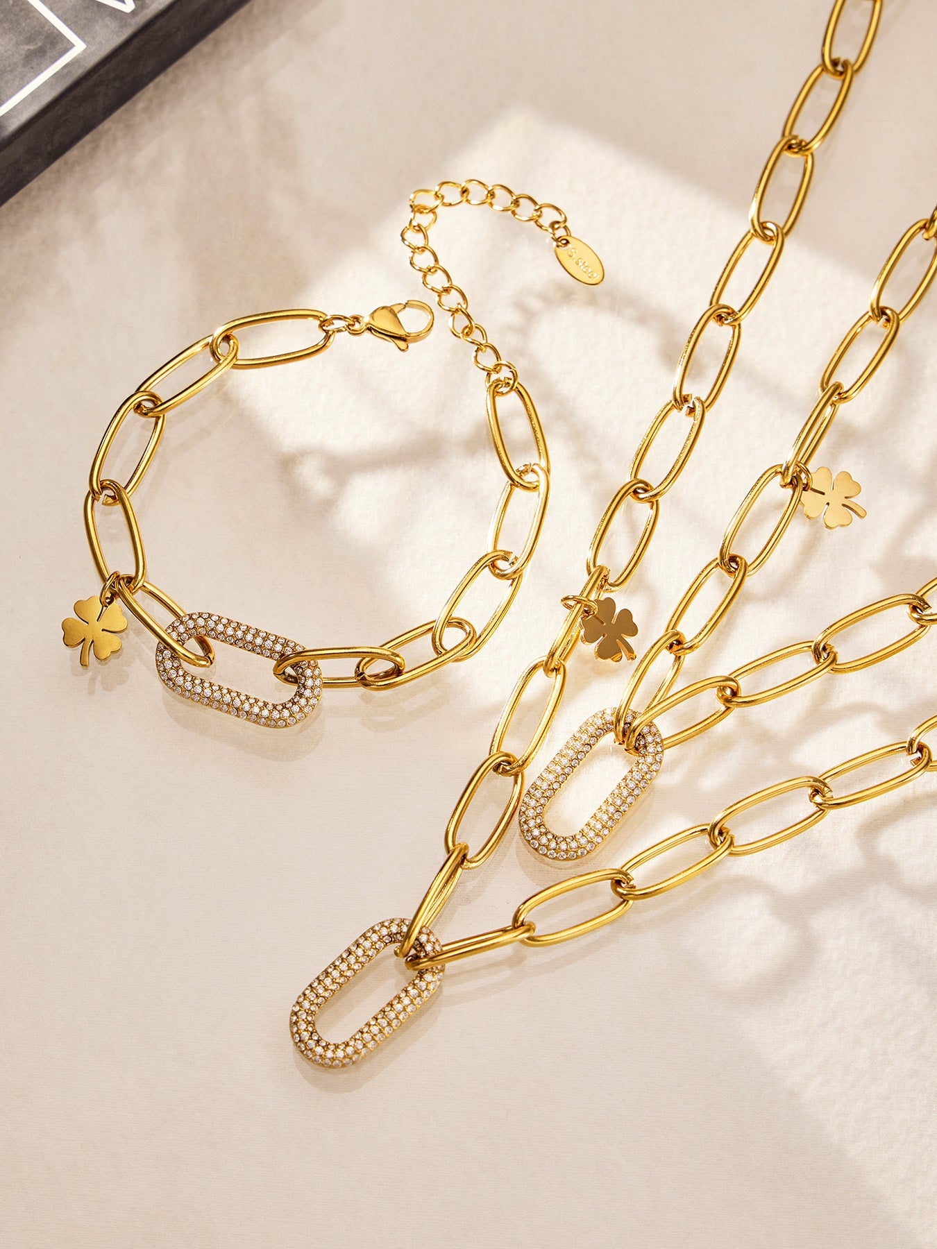 Lucky Clover Paperclip Bracelet - Moonix