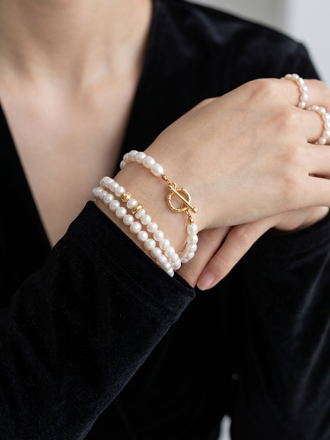 Milky Pearl Bracelet - Moonix