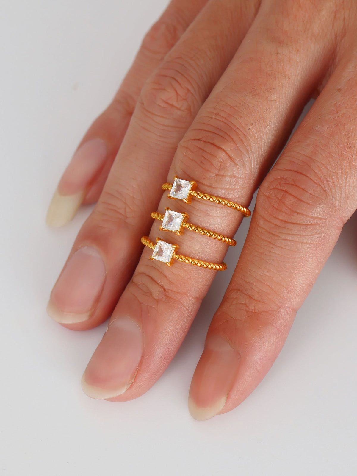 Square Zircon Twisted Ring - Moonix