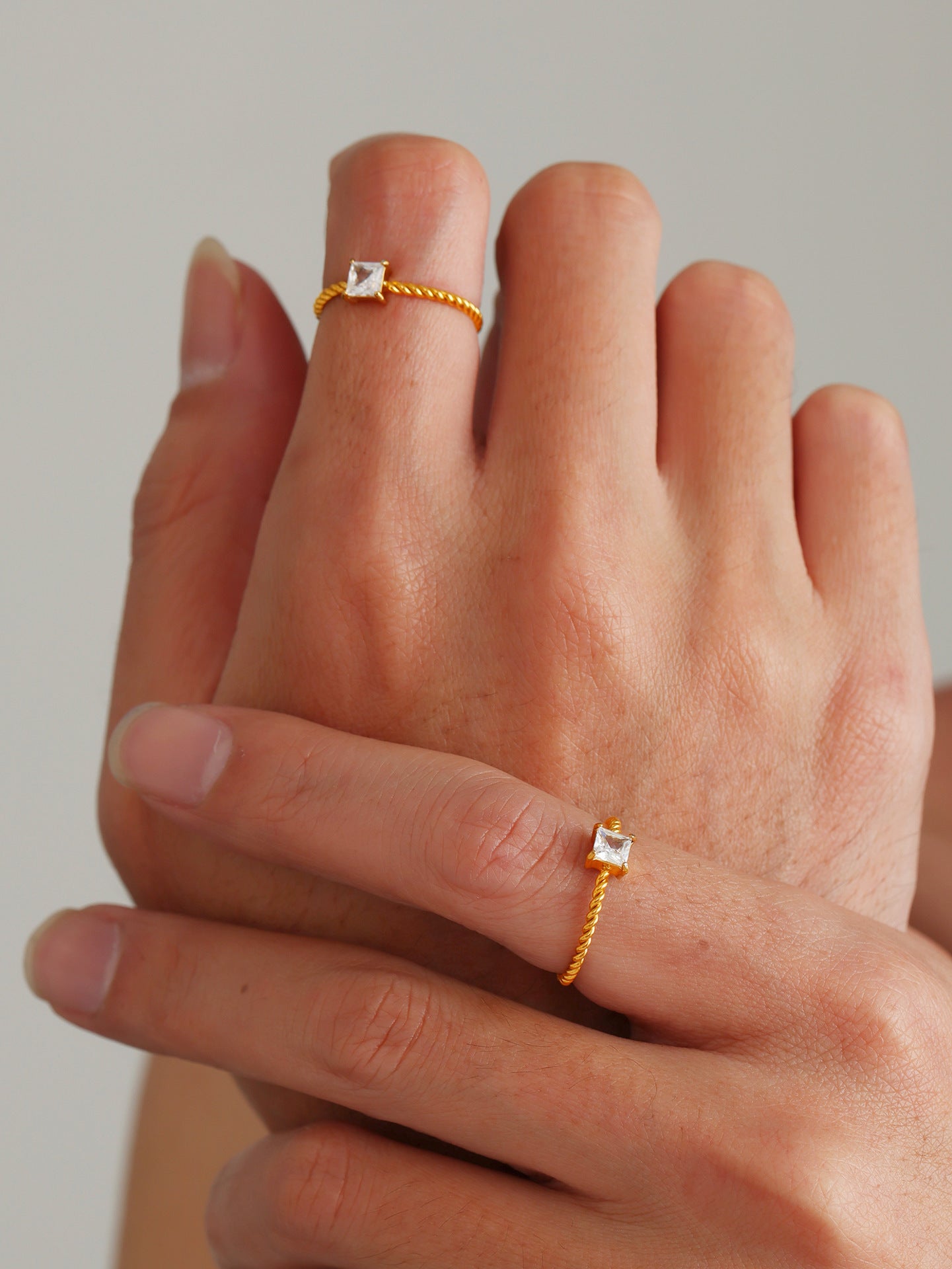Square Zircon Twisted Ring - Moonix