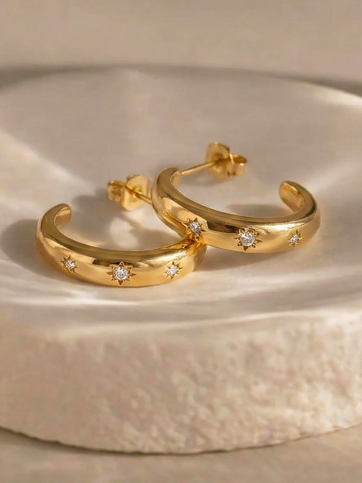 Star Zircon C-Shaped Earring - Moonix