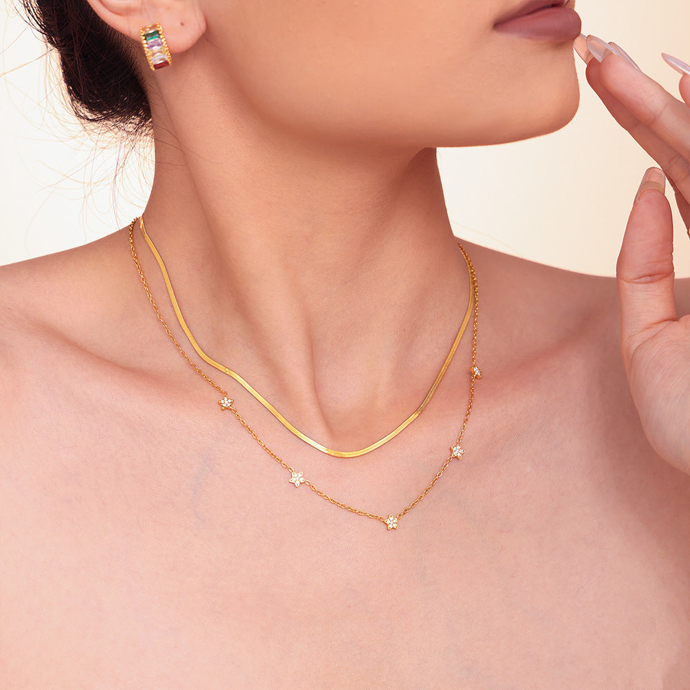 Star Zircon Station Necklace - Moonix